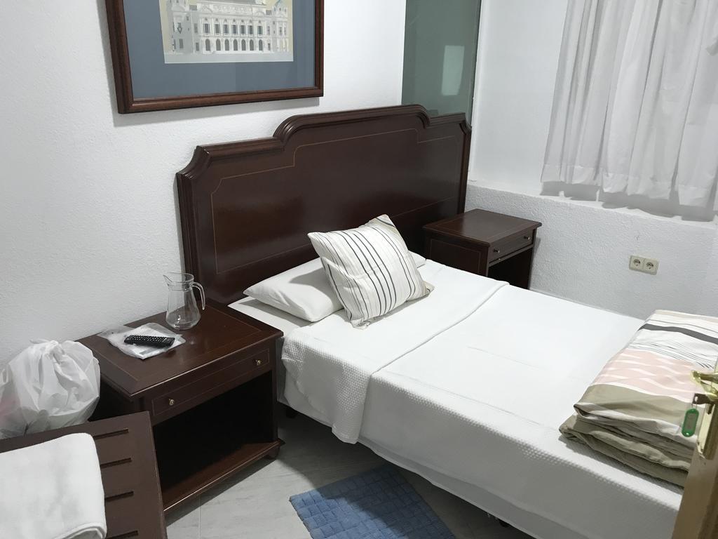 Hostal Lavapies Madrid Extérieur photo