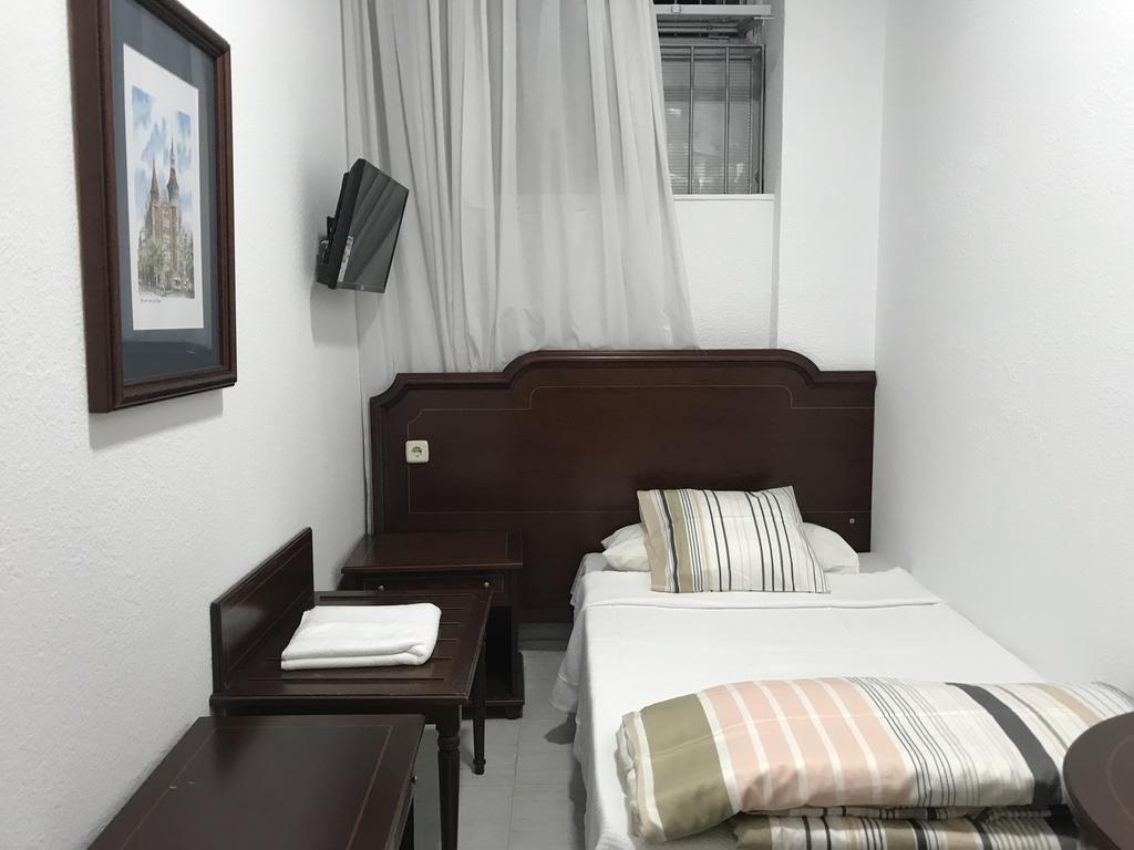 Hostal Lavapies Madrid Extérieur photo