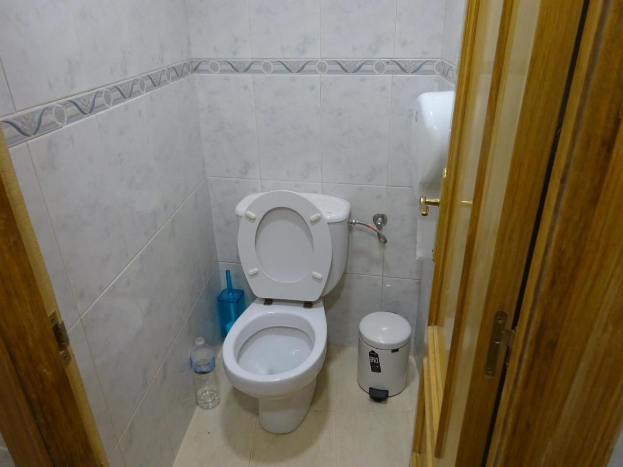 Hostal Lavapies Madrid Extérieur photo